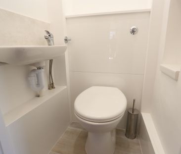 Alton House – Room 4 - Photo 5