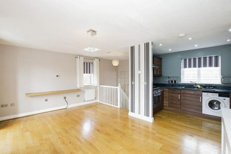 2 bedroom maisonette to rent - Photo 5
