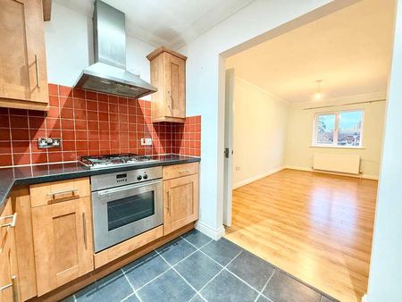 Holly Court, Station Road, West Moors, BH22 - Photo 3