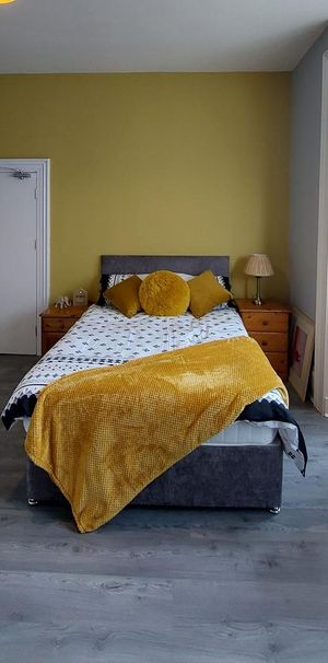 1 bedroom in a house share to rent - Photo 1