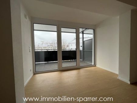 HELLE 2,5-ZIMMER-WOHNUNG MIT BALKON, NÄHE KLINIKUM - Foto 5