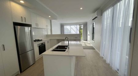 Stunning Home in Kenepuru - Photo 4