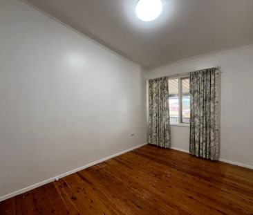 Stunning Family Home! - Photo 4