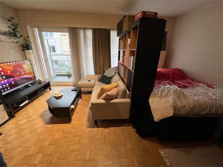 Lichtrijke studio met terras te huur in Leuven centrum! - Photo 2