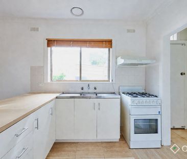 Easy Living! - Photo 4