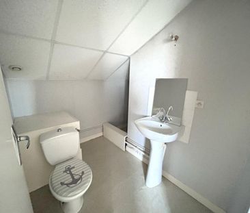 Location Appartement 4 pièces 83m² LE COTEAU 42120 - Photo 6