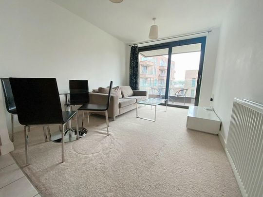 1 bedroom flat to rent - Photo 1