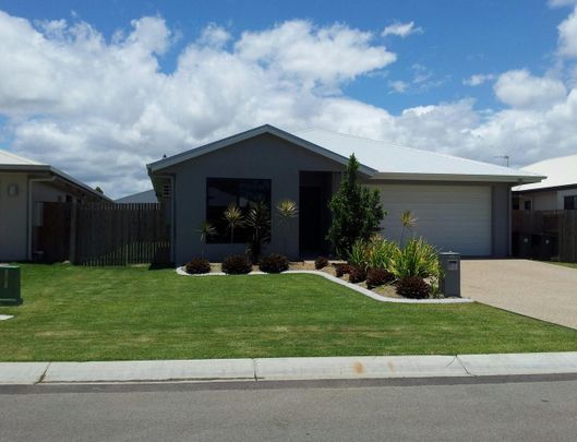 MODERN 4 BEDROOM HOME, FULLY FENCED YARD IN GREAT LOCATION - Photo 1