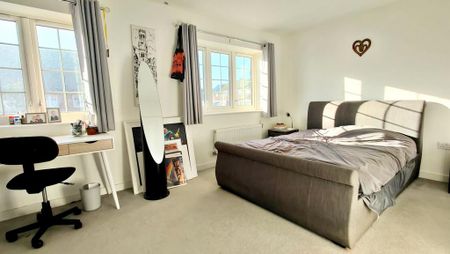 2 bedroom terraced house to rent - Photo 2