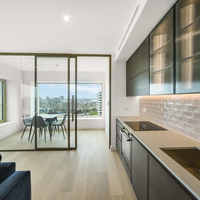 Deanston Building, Royal Wharf Walk E16 - Photo 1