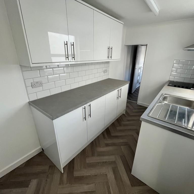 1 bedroom ground floor flat to rent - Photo 1