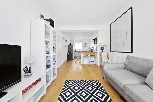 Gloucester Terrace, London - Photo 1