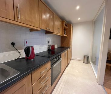 Hyde Square, South Circular Road, Dublin 8 - Photo 3