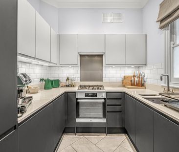 Bathurst Mews, Hyde Park, London, W2 - Photo 3