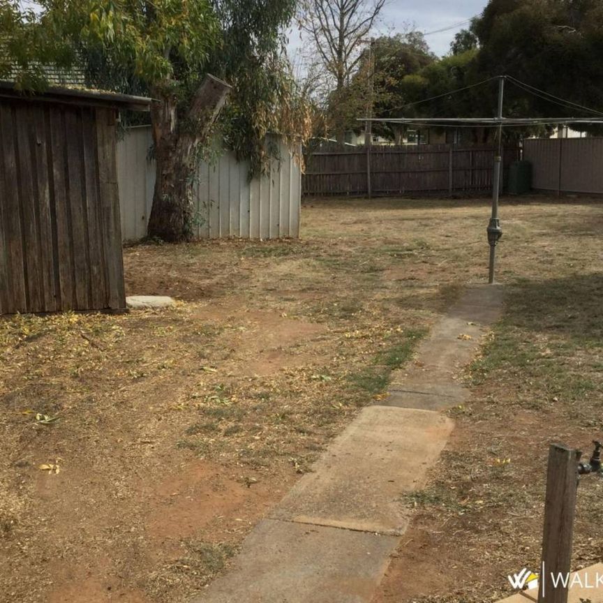 $260.00 per week - Photo 1