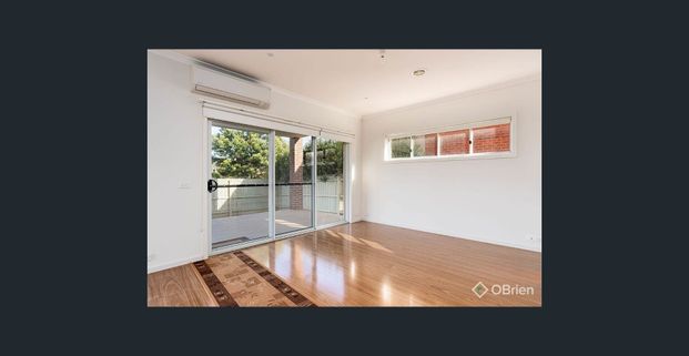 Spacious & Luxurious Family Home - Photo 1