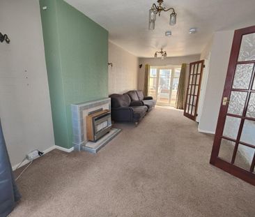 3 bedroom end of terrace house to rent - Photo 1