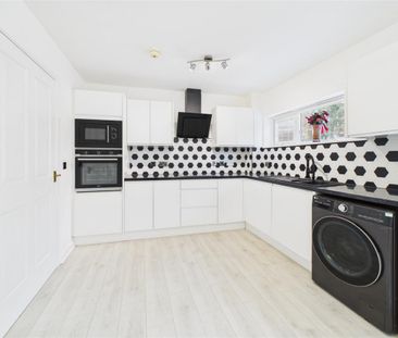 4 bedroom Town house to rent - Photo 5