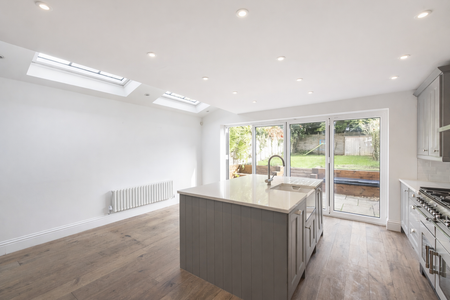 3 bedroom semi-detached house to rent - Photo 3