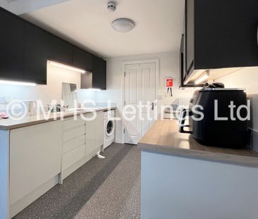 2 Bedroom Penthouse for rent in Hyde Park Road - Photo 4
