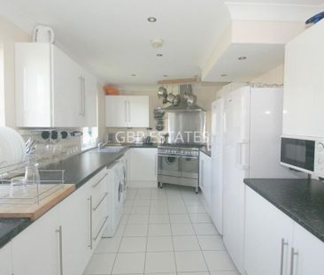 Property to rent - Photo 3