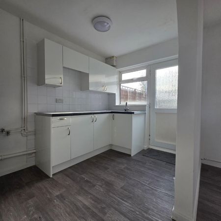 3 bedroom House To Let - Photo 5