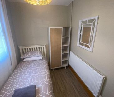 Merthyr Road - Photo 5