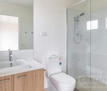 Near New 4 Bedroom Family Home - Photo 5