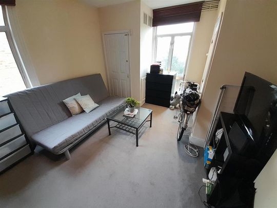 3 bedroom flat to rent - Photo 1
