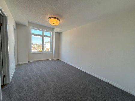 For Lease - 313 Conklin Road Unit# 34, Brantford, Ontario - Photo 2