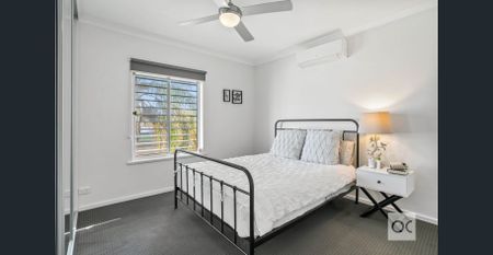 Open the Door to Stylish, Easy Living - Photo 3