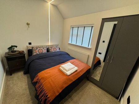 1 bedroom in a house share to rent - Photo 5