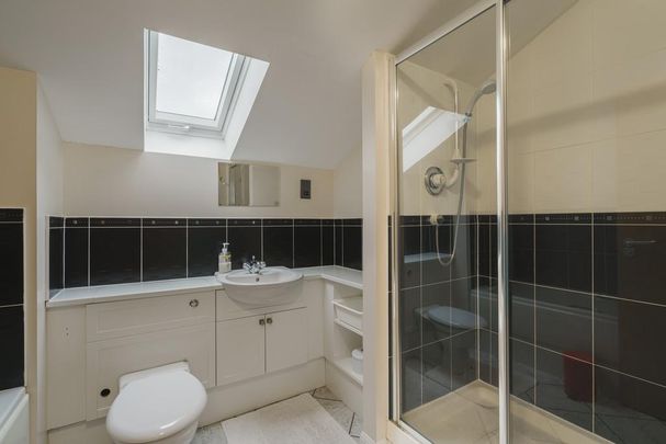 4 bedroom apartment to rent - Photo 1