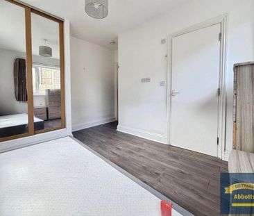 Greenstead Road, Colchester - Photo 4