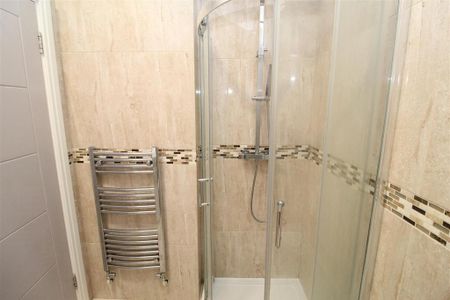 6 bedroom house to rent - Photo 4