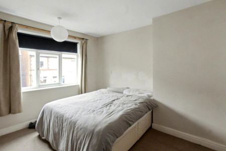 2 bedroom property to rent - Photo 2