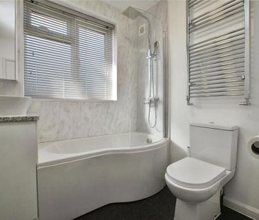 3 bedroom detached house to rent - Photo 5