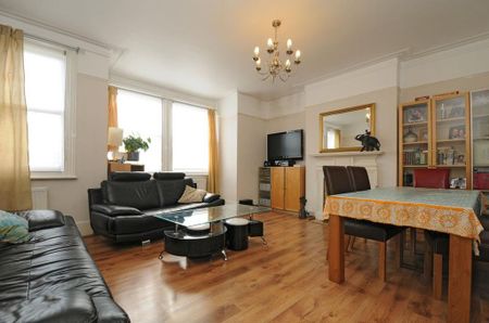 4 bedroom flat to rent - Photo 5