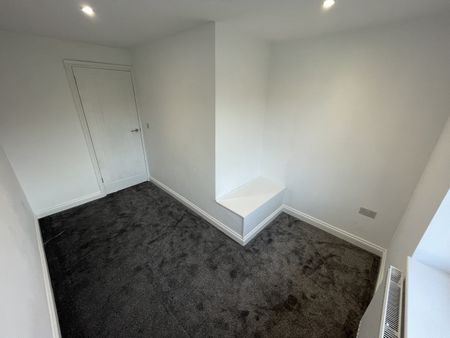 3 Bed End Terrace, Moss View, S20 - Photo 3