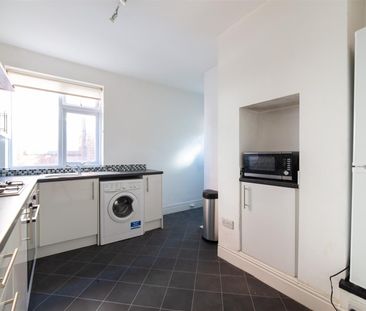 2 bed flat to rent in Benton Road, Newcastle Upon Tyne, NE7 - Photo 5