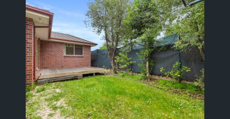 Stylish and Spacious Unit in Coveted Ringwood Locale - Photo 4