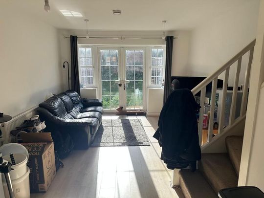 2 bedroom terraced house to rent - Photo 1