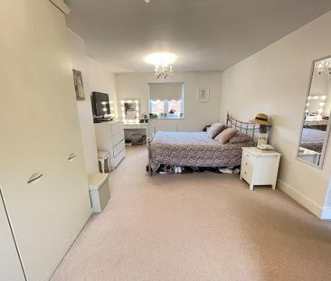 4 bedroom detached house to rent - Photo 6