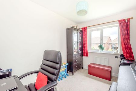 4 bedroom detached house to rent - Photo 5