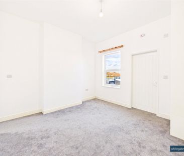 Bentley Road, Doncaster, South Yorkshire, DN5 - Photo 3