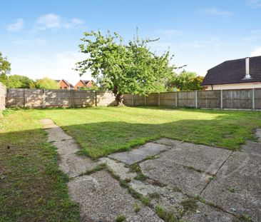 3 bedroom detached bungalow to rent - Photo 6