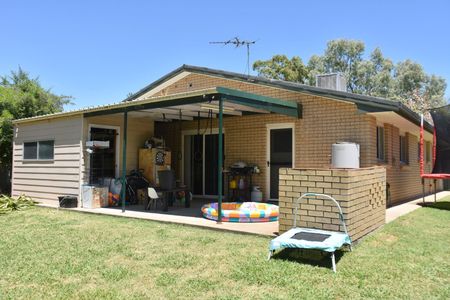 Nice Home in a Quiet Area - Photo 2
