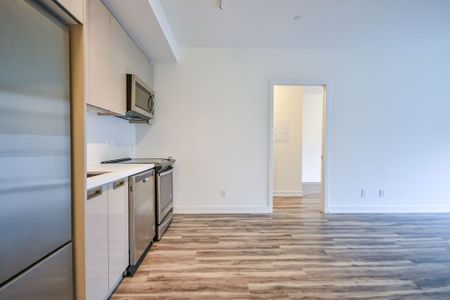 For Lease - 271 Sea Ray Avenue Unit# B417, Innisfil, Ontario - Photo 5