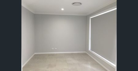 Modern & Spacious Family Home in Popular Elderslie - Photo 2