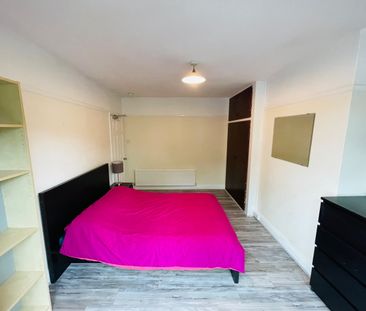 Room in a Shared House, St. James's Road, CR0 - Photo 2